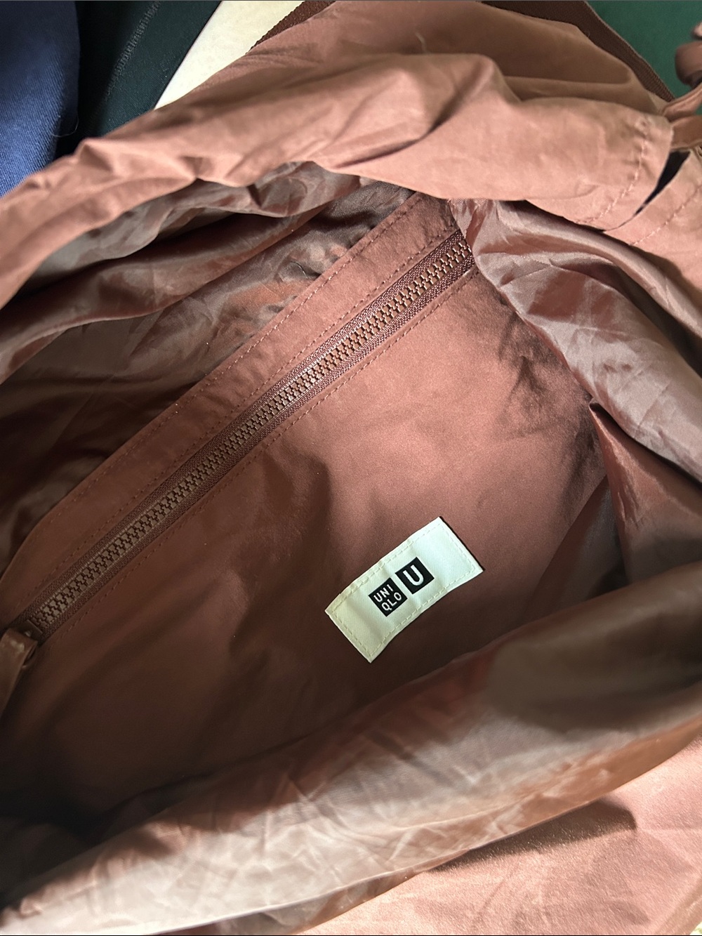 UNIQLO drawstring Bag in Brown - Picture 2 of 3